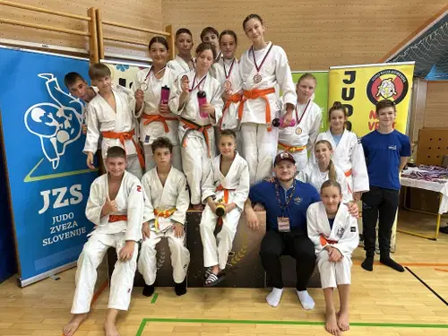FOTO: Koroške judoistke in judoisti odlično nastopili na 10. mednarodnem pokalu Komenda Open 2025