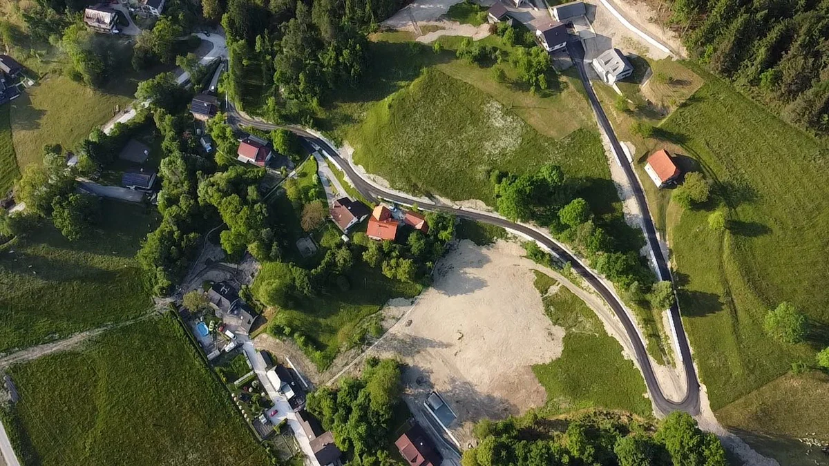 (FOTO) Mrakov hrib v Pamečah: Ena najzahtevnejših popoplavnih sanacij je končana