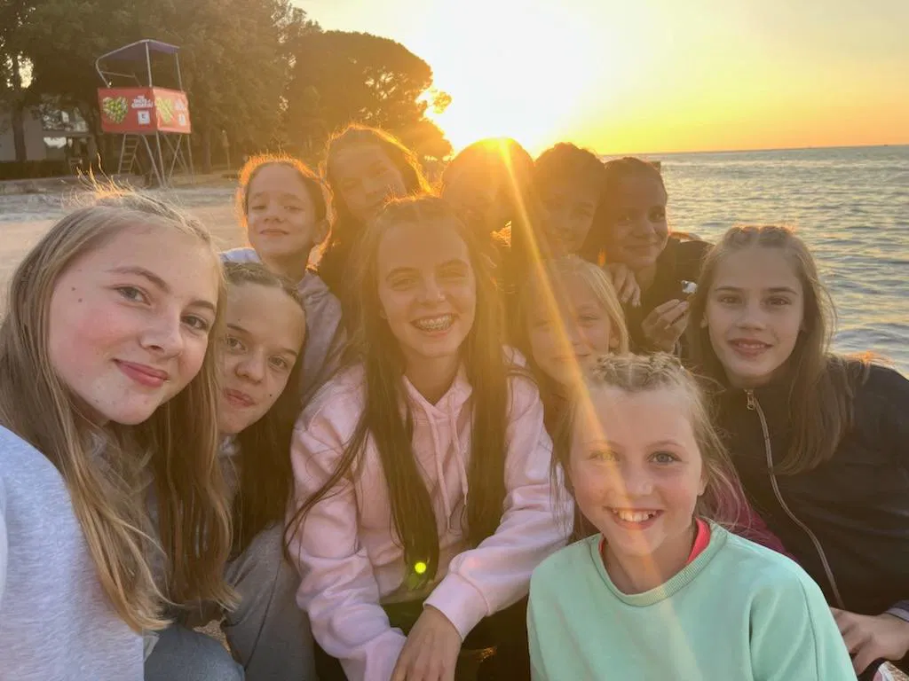 FOTO: Dekleta ŠD Stoja navdušila v Umagu