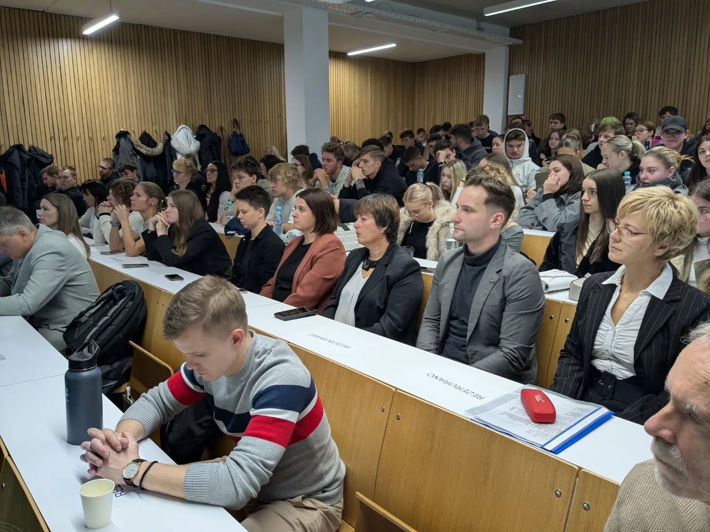 FOTO: Na Višji strokovni šoli SG je potekalo mednarodno srečanje z delodajalci, mentorji, predavatelji in študenti 2025
