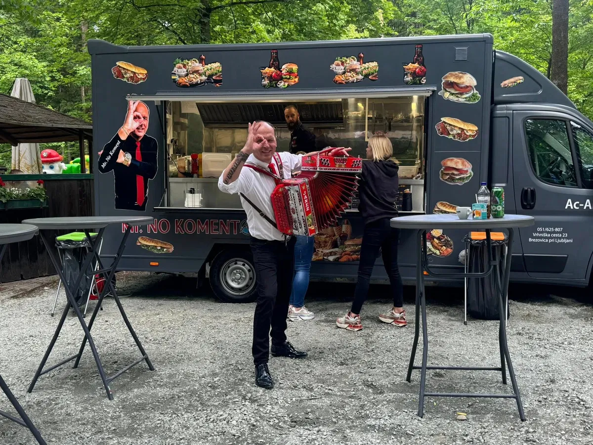 Nova gostinska zgodba na Muti: Vrata odpira bar NO KOMENT