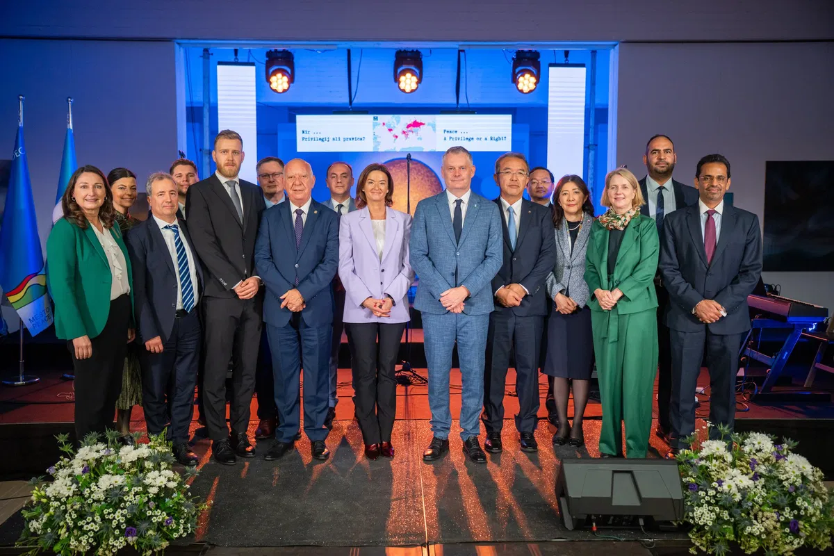 (FOTO) Tilen Klugler ob dnevu OZN: Prednost pogovoru pred napetostjo in dialogu pred konfliktom