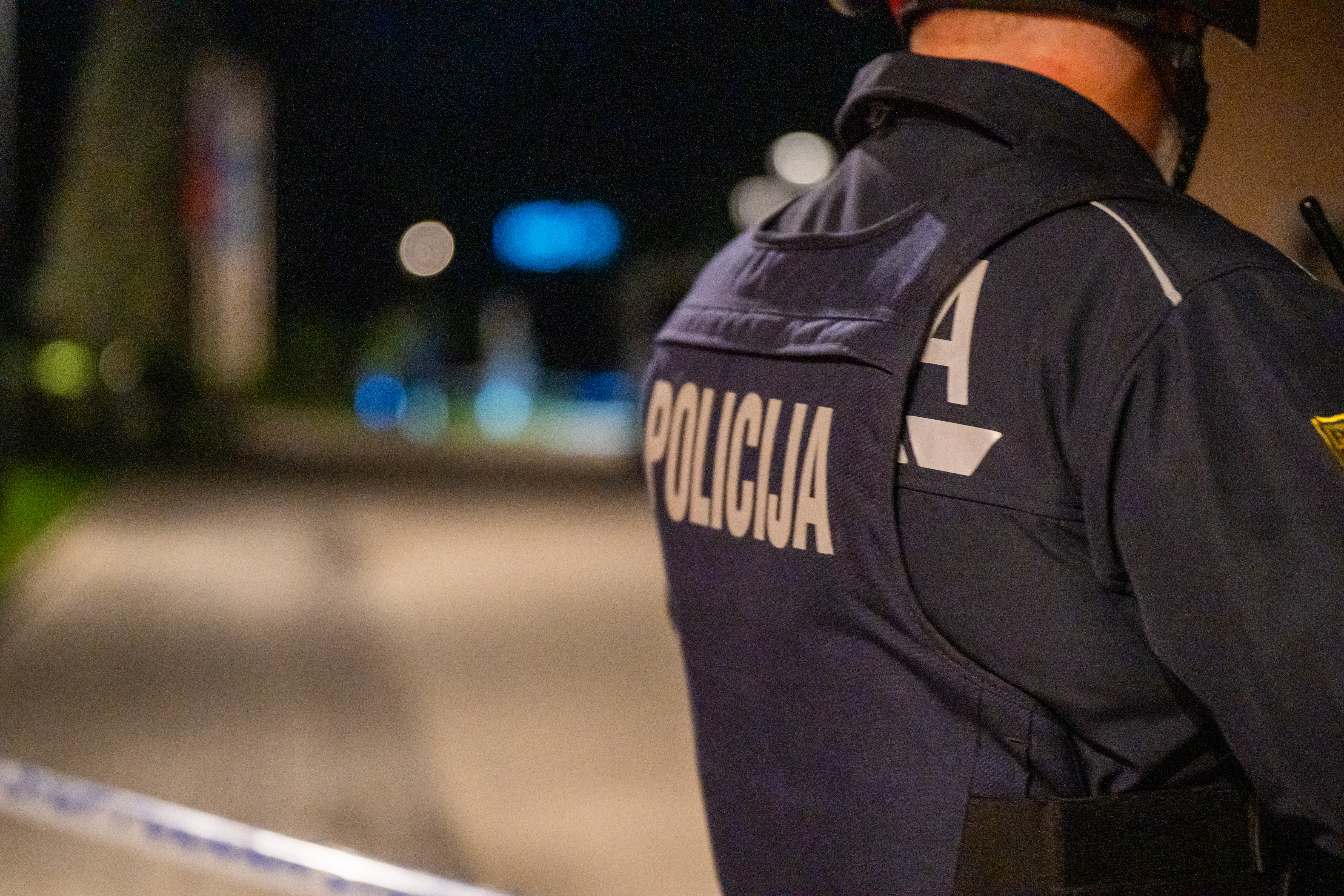 Policija doslej razglasila dve varnostno tvegani območji, FURS za petami davčnim dolžnikom