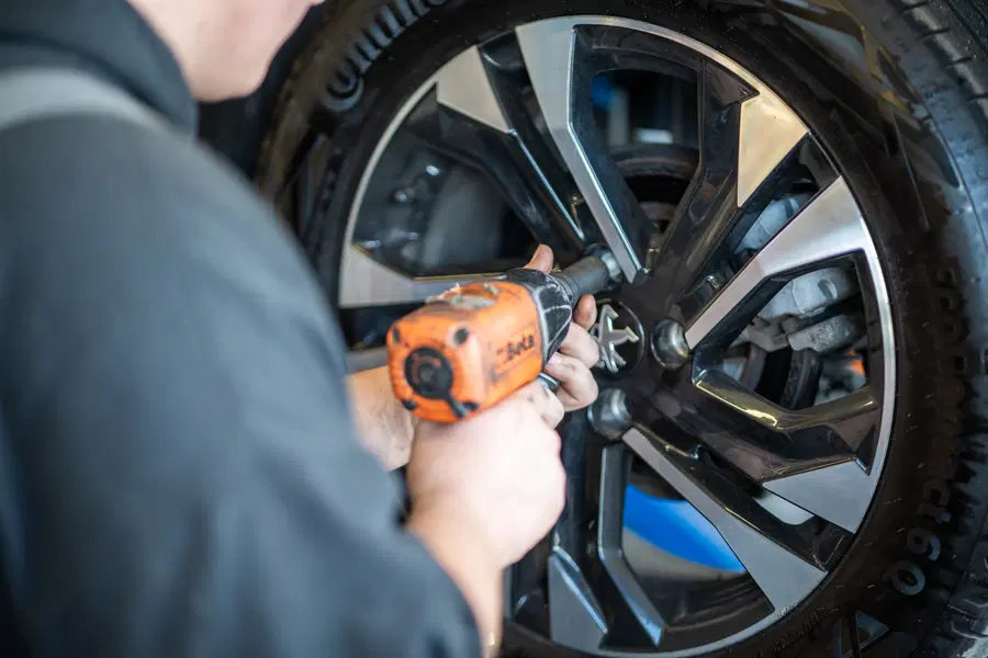 Menjava pnevmatik še nikoli tako prijetna - izkoristite VIP dneve v Avto Centru Ravne