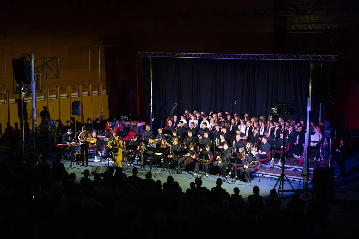 Pred Glasbeno šolo Radlje je pestro leto, polno dogodkov