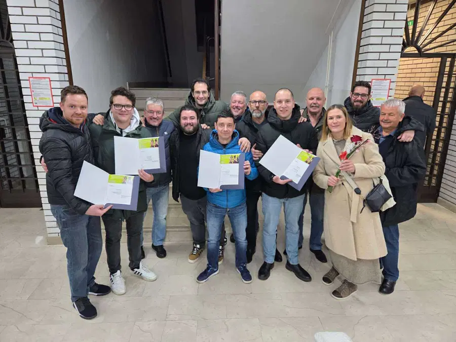 Prišli, odpeli, zmagali: MoPZ Vres na Koroško prinaša zlato priznanje z odliko