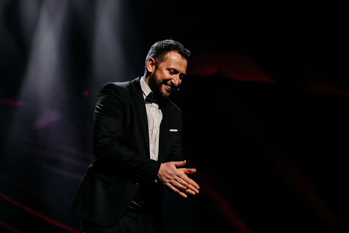 Best of Perica: Najboljše šale kariere bodo do solz nasmejale Slovenj Gradec