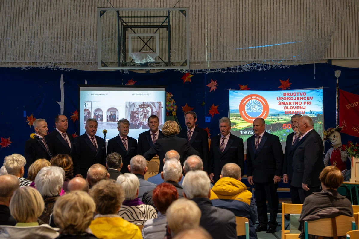 (VIDEO IN FOTO) Društvo upokojencev Šmartno pri Slovenj Gradcu slavnostno obeležilo 50 let delovanja