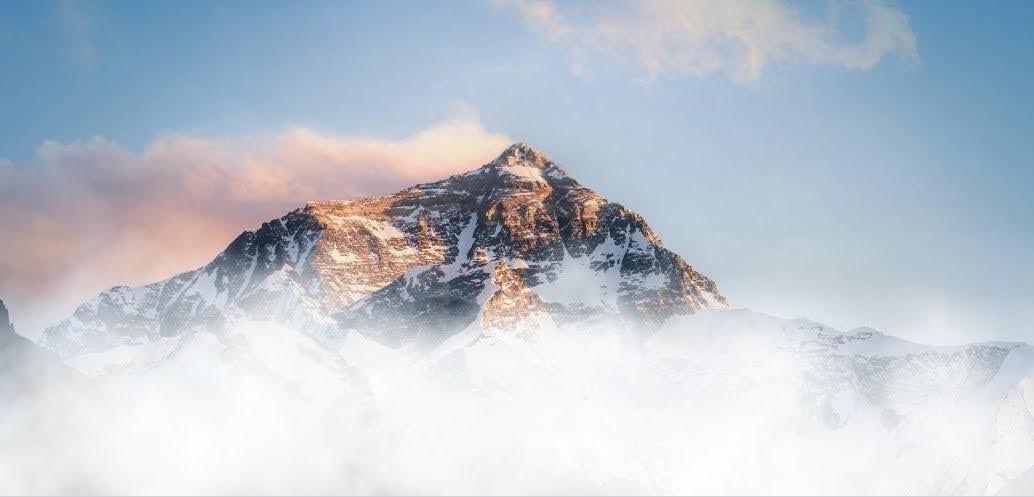 Ski Everest 25 v Narodnem domu Mežica kot poklon Davu Karničarju in takratni odpravi