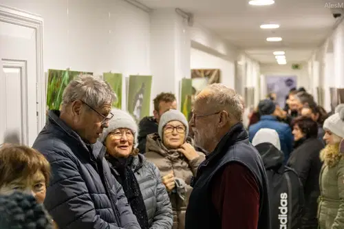 FOTO: V praznično okrašenem Dvorcu Bukovje na ogled fotografska razstava Metulji – leteči dragulji