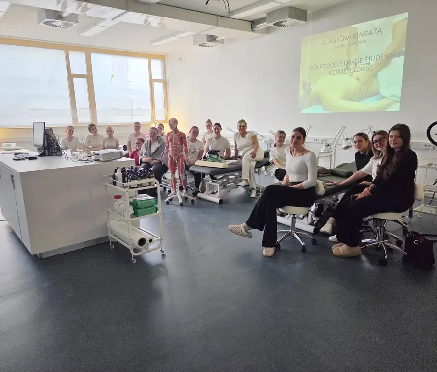 Na Višji strokovni šoli Slovenj Gradec so se razveselili nove kozmetične učilnice