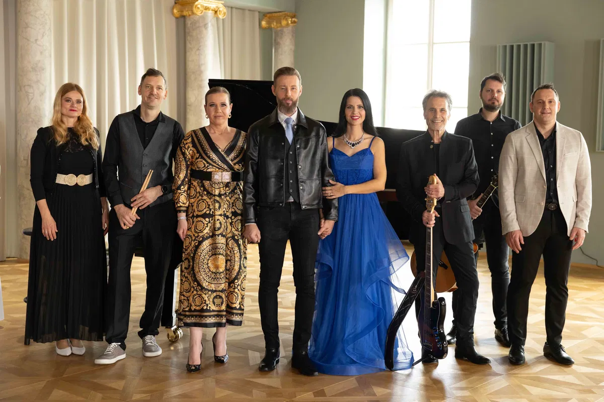 (VIDEO) Gregor Bezenšek ml. predstavlja Plamen: Himna za male borce in klic k odgovornosti