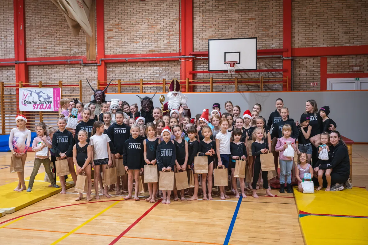 (FOTO) ŠD Stoja z božičnim nastopom navdušilo obiskovalce