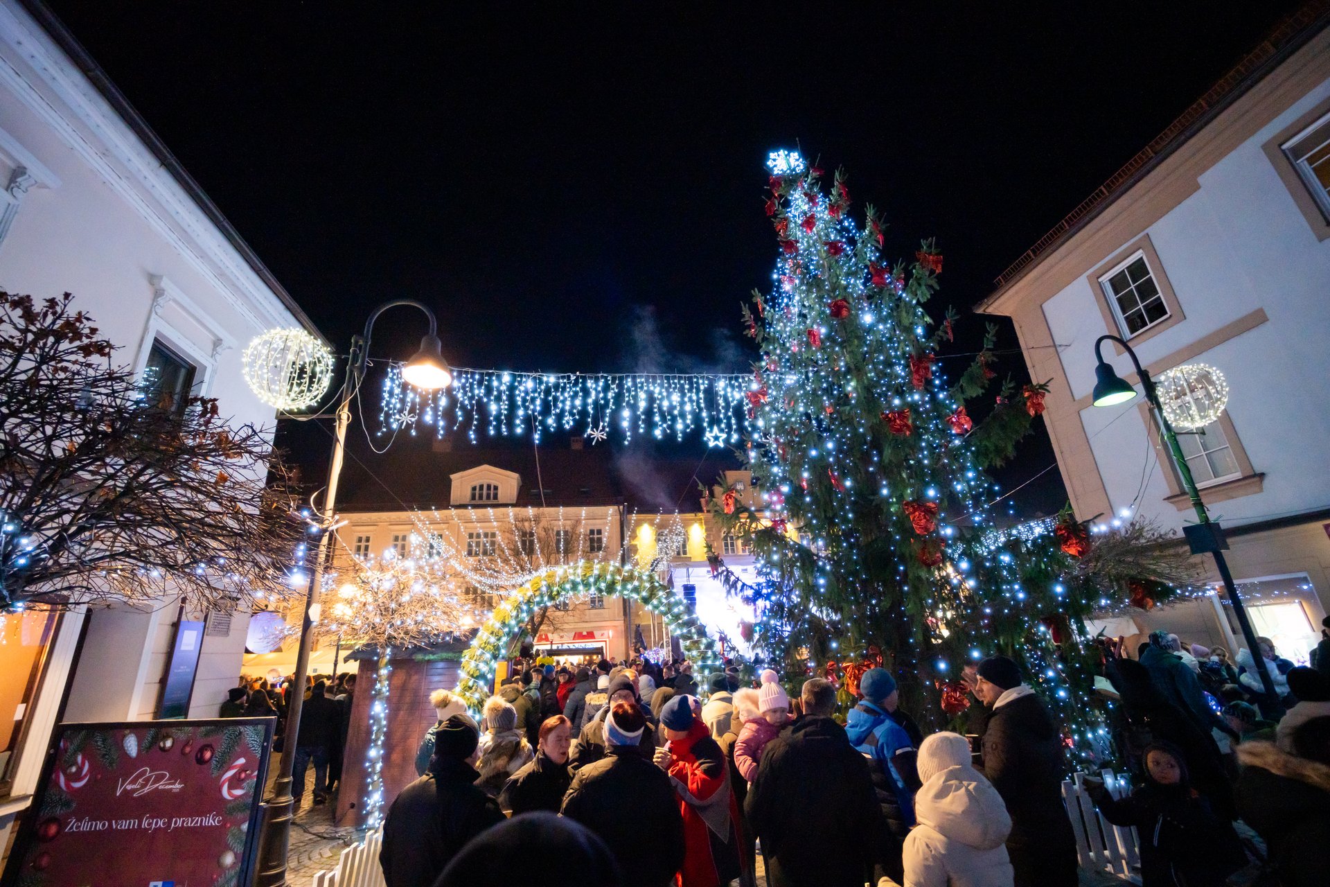 Prižig prazničnih luči in FaušDur band v Slovenj Gradcu