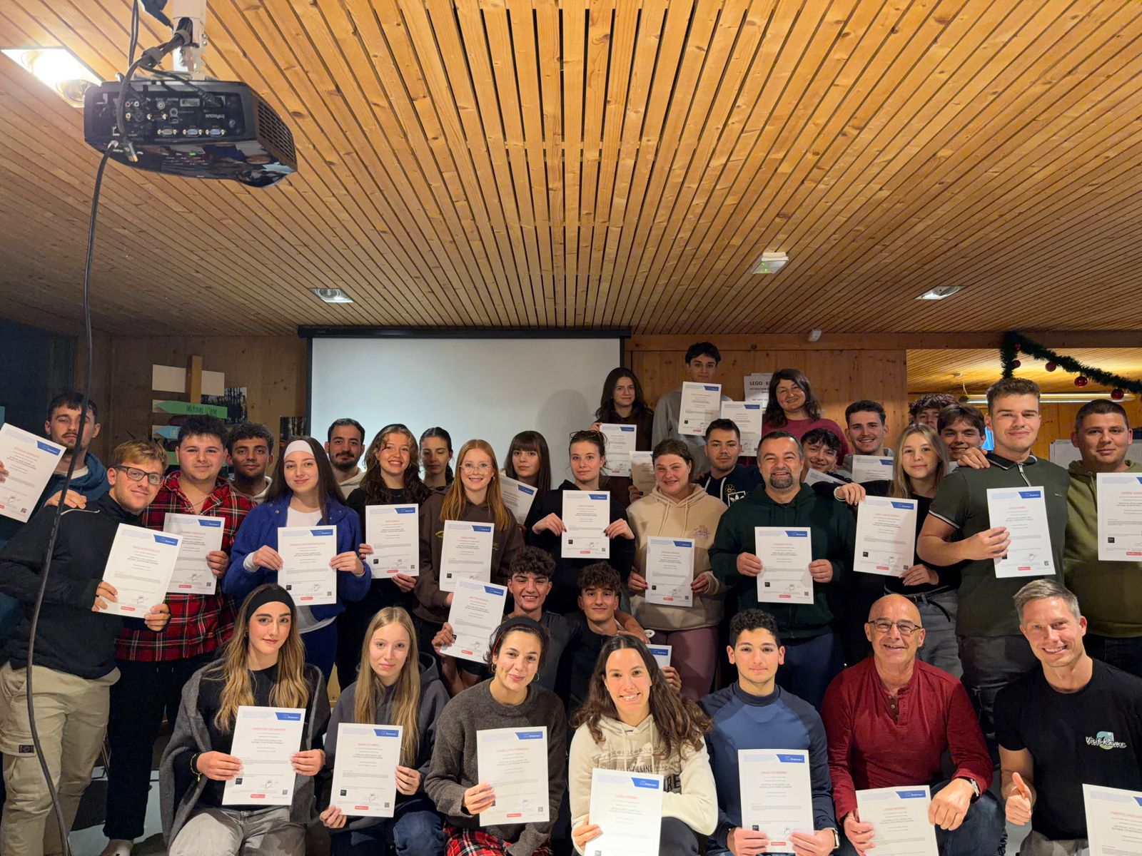 FOTO: Na Ravnah pretekli teden potekala mladinska izmenjava Erasmus+