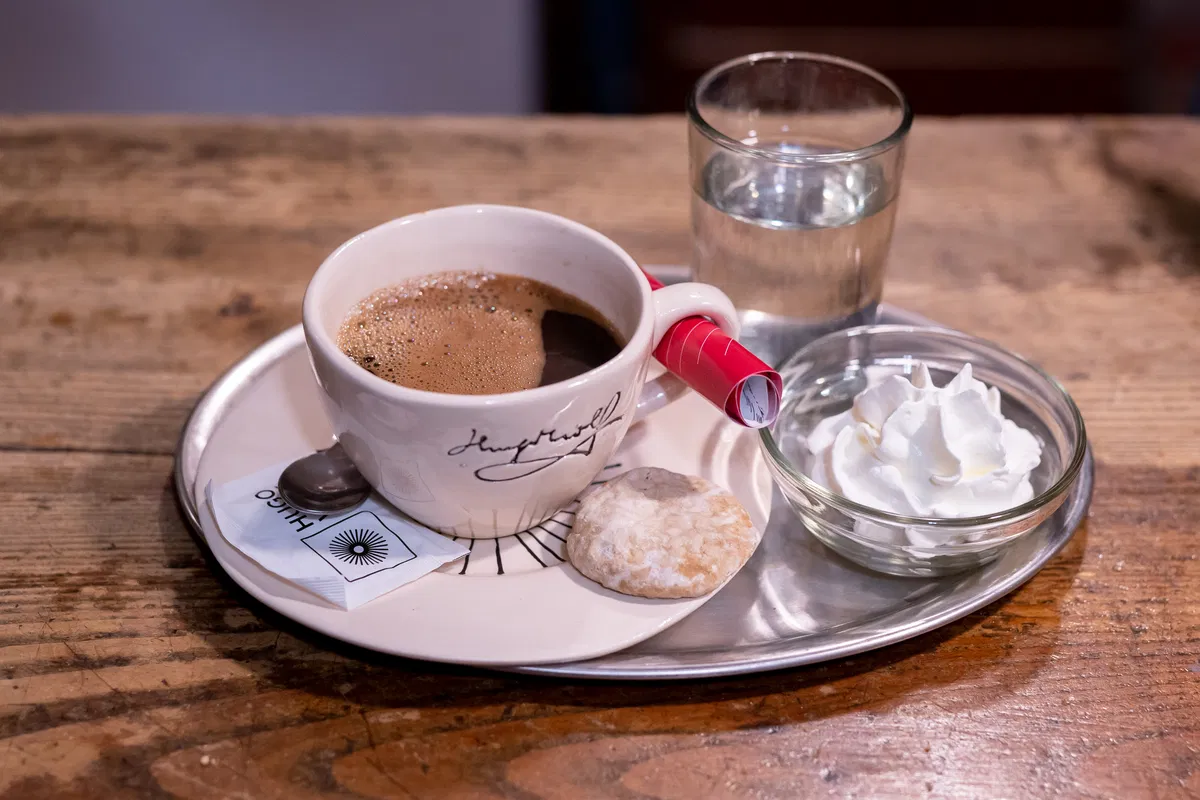 Omamna Wolfova kava vabi, da si privoščite trenutek zase