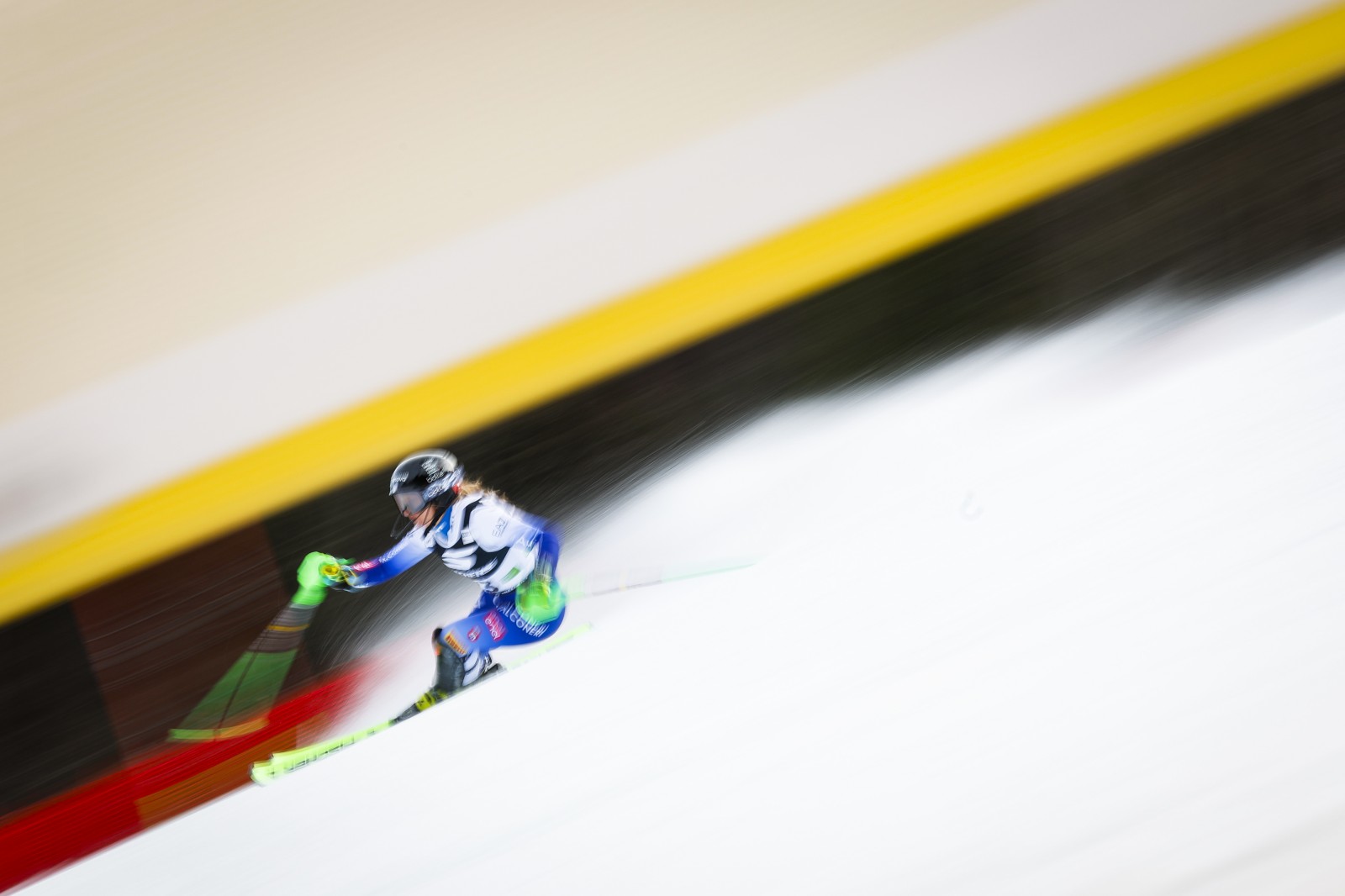 Tri Slovenke na startu prvega veleslalomu v letu 2026