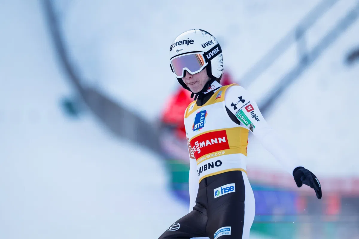 Niki Prevc po slavju v Lahtiju tretja zaporedna krona sezone 