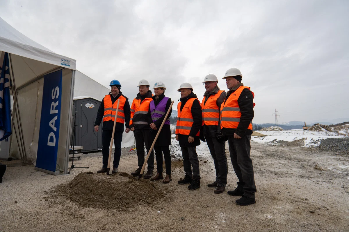 FOTO in VIDEO: Simbolično obeležili začetek gradbenih del na sklopu G - Podgorje